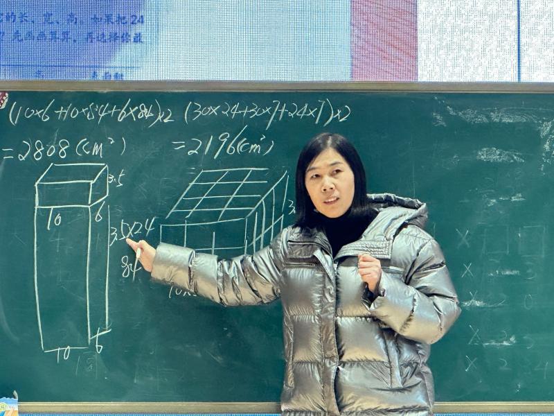 5.老教师①.jpg 5.老教师①.jpg