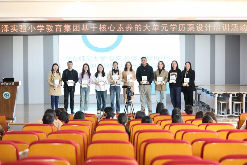 AY9A3580(1).jpg AY9A3580(1).jpg