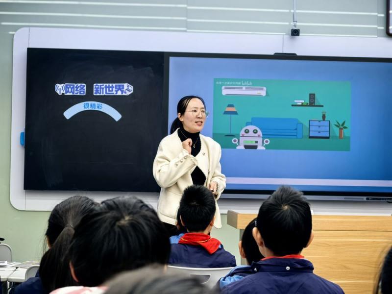 王琴.jpg 王琴.jpg